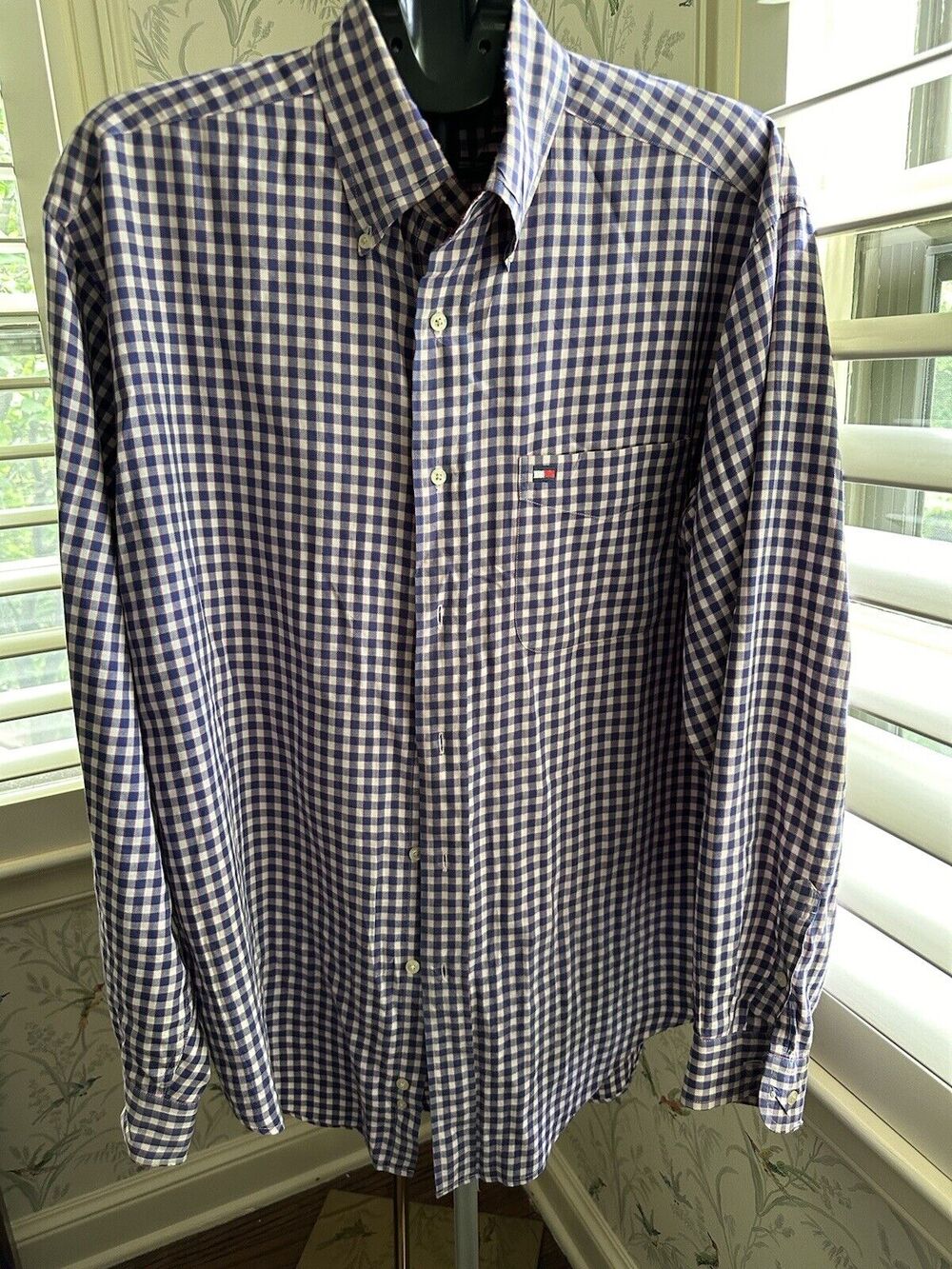 Tommy Hilfiger Shirt Mens Medium Fit Large Red Blue Plaid Long Sleeve Button Up